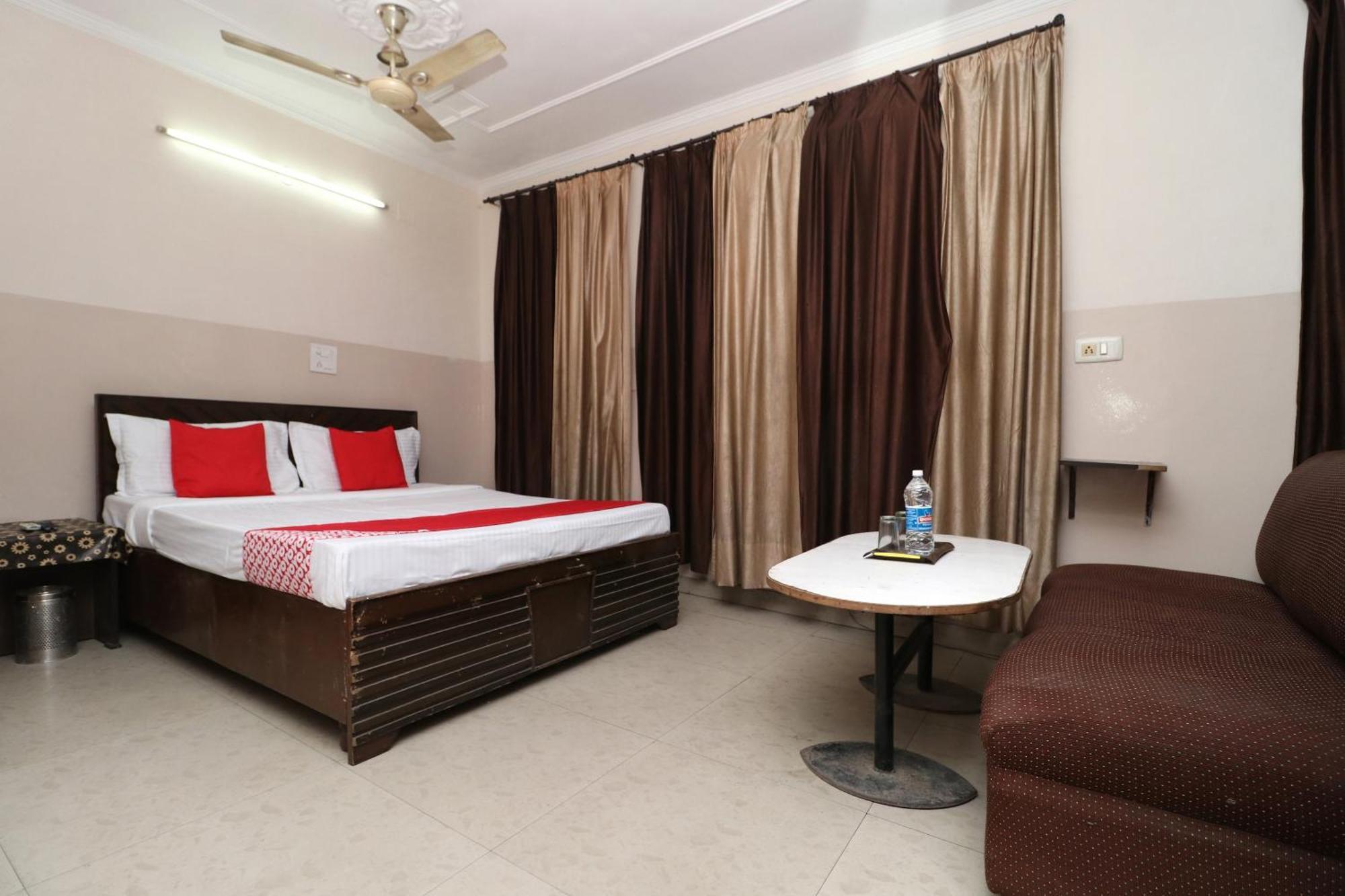 Hotel O Ashoka Residency Chandīgarh Extérieur photo